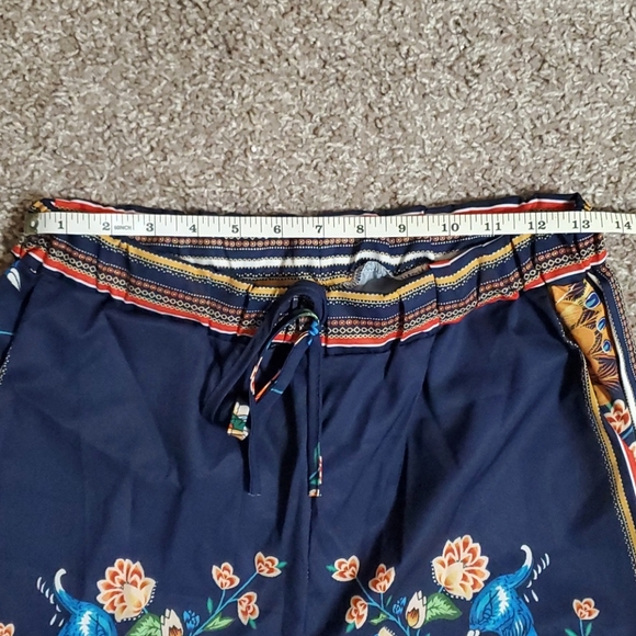 🌞Crop Top & Pants Set. Blue with Peacocks.🌞 - Picture 4 of 6